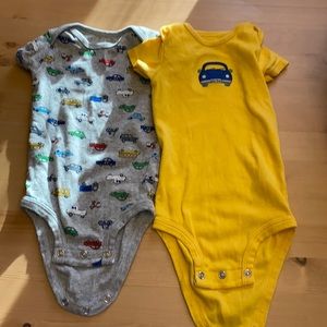 Carter’s tops for 9mos